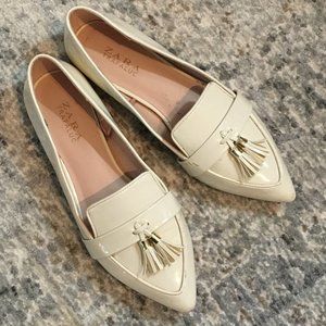Zara Trafaluc Cream Pointed Tassled Loafers (7.5 US)